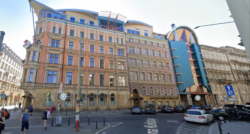 Orlen sprzedaje nieruchomości. Dwie kamienice w samym sercu Wrocławia za 40 mln zł