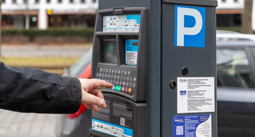 Na tym osiedlu ruszyły prace pod płatne miejsca parkingowe. W 33 lokalizacjach 
