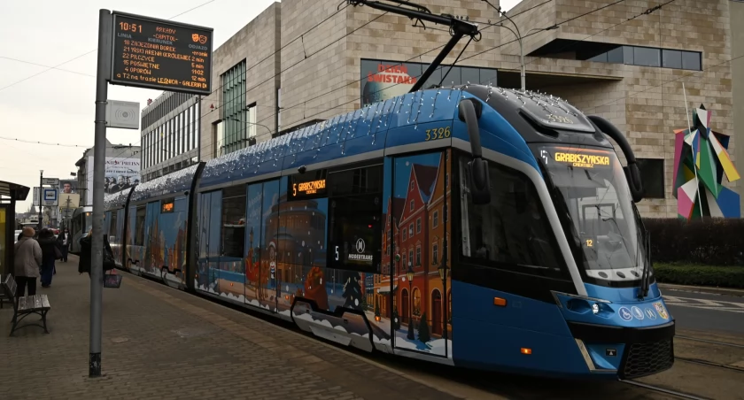 Komunikacja na Boże Narodzenie i okres świąteczny. Tak pojadą tramwaje i autobusy we Wrocławiu 