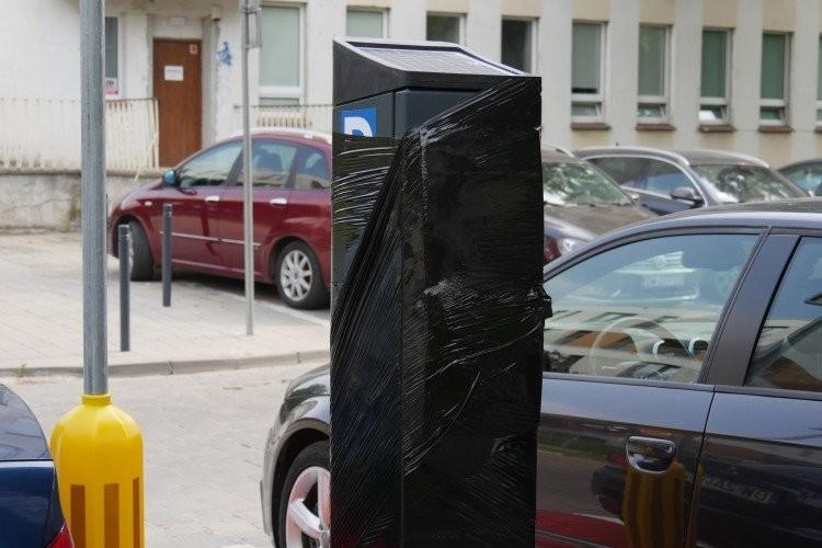 Wrocław: 1,5 miesiąca utrudnień w parkowaniu na 8 ulicach. Powstaną płatne miejsca