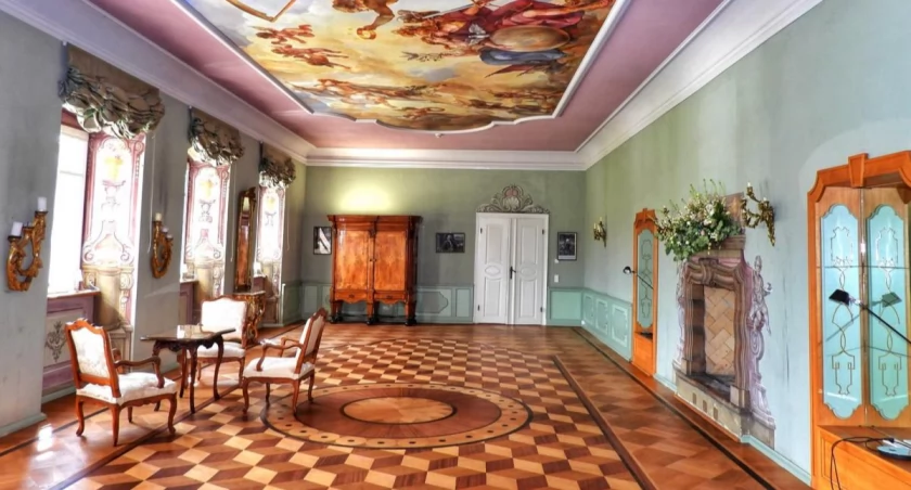 Najpiękniejsza sala balowa na Dolnym Śląsku. Ten pałac zachwyca historią i rozmachem