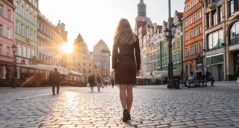 W tych miastach zdecydowanie dominują kobiety. Rekord? 122 panie na 100 mężczyzn