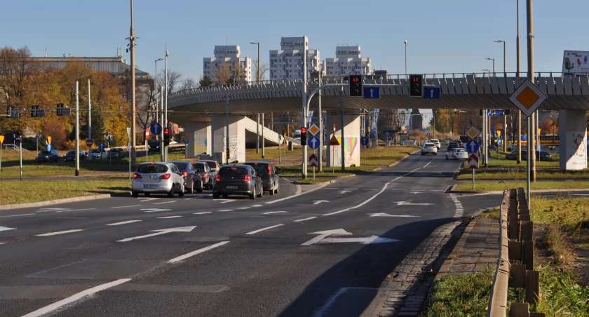 Zburzą estakadę na pl. Społecznym. Trzeba będzie zbudować dwa pasy w kierunku Traugutta  