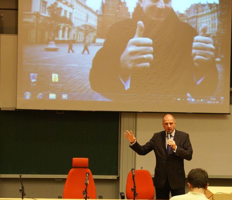 Dutkiewicz: będzie kasa na koszykówkę i piłkę ręczną