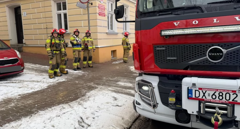 Alarmy bombowe w sanepidach na Dolnym Śląsku. Ewakuowano pracowników