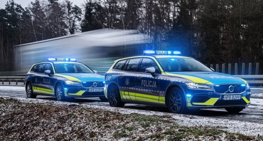  Prawie 200 koni i brak ogranicznika prędkości. Nowe radiowozy dla policjantów