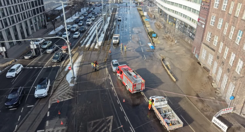 Potężna awaria wodociągowa sparaliżowała centrum Wrocławia