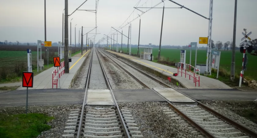 Nowy przystanek i rozbudowa stacji. Dwie inwestycje kolejowe pod Wrocławiem