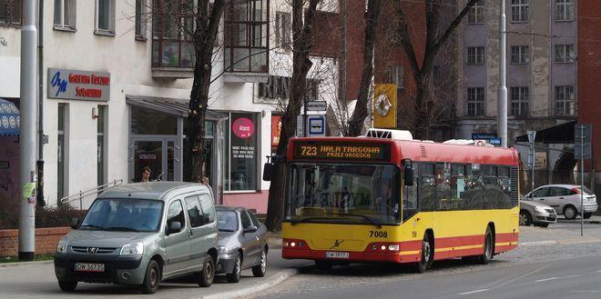 Cięcia w komunikacji: w poniedziałek likwidują kolejną linię