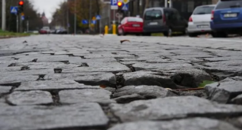 Ponad 500 wniosków Wrocławian o odszkodowanie. Za dziury w drogach i śliskie chodniki   