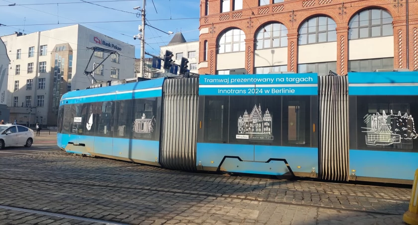 Tramwaj wykoleił się tuż przy Rynku. Ruch wstrzymany, MPK wprowadziło objazdy 