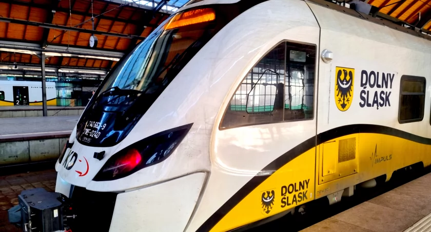 Dodatkowe pociągi mają być lekiem na korki. Miasto zapłaci za nie prawie 2 mln zł