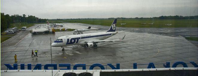 Niemcy dostarczą rentgeny na lotnisko