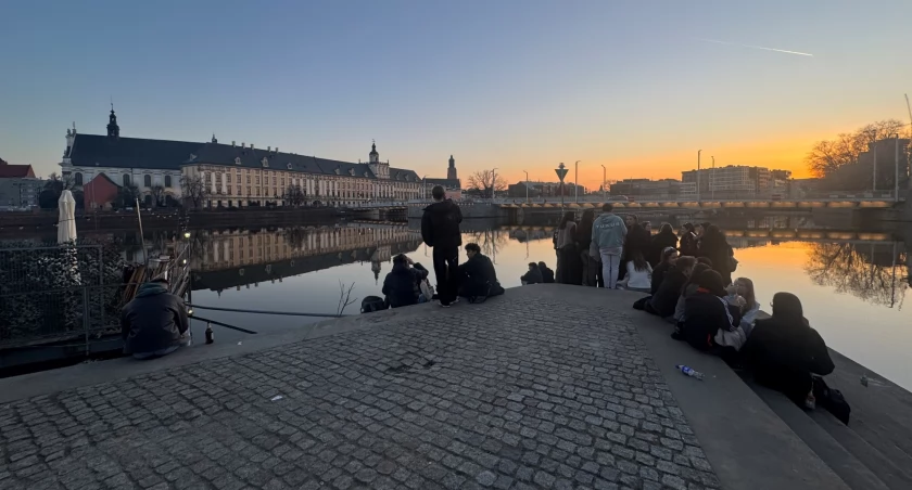 Wrocławianie ruszyli na Wyspę Słodową. Studenci witają wiosnę