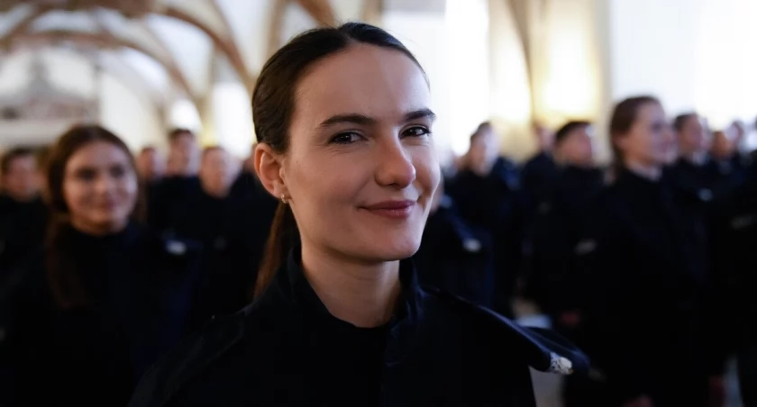 134 policjantów złożyło ślubowanie we Wrocławiu. Teraz szkolenie, a potem służba w terenie 