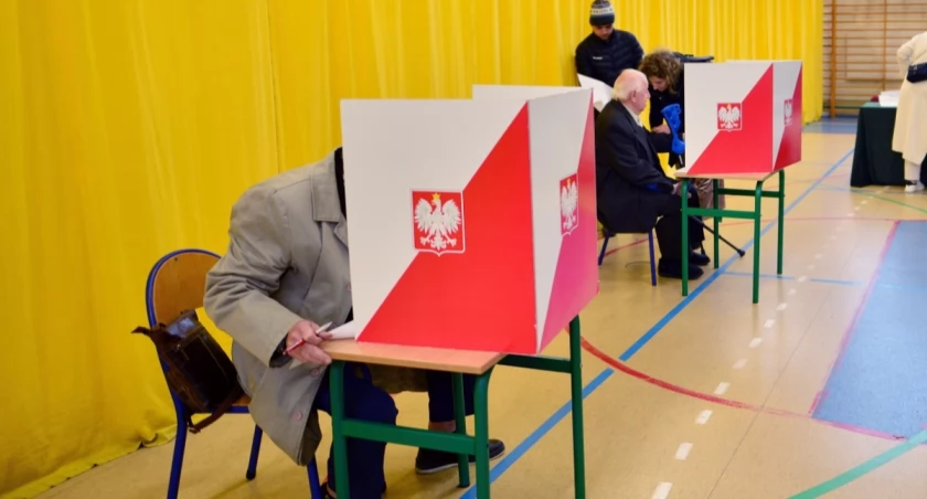 Komisarz zarządził referendum. Wyborcy odpowiedzą na dwa pytania