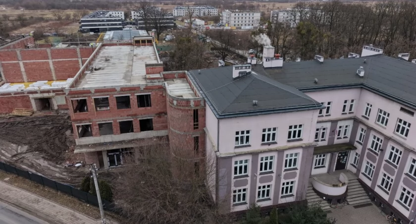 Szkoła przy Gorlickiej rośnie w oczach i powstanie jeszcze w tym roku