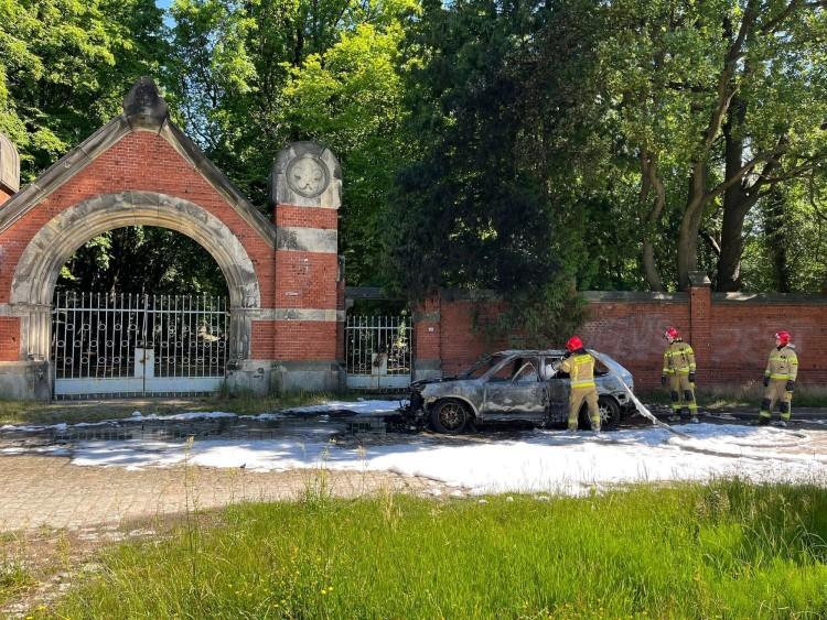 Pożar przy cmentarzu żydowskim we Wrocławiu