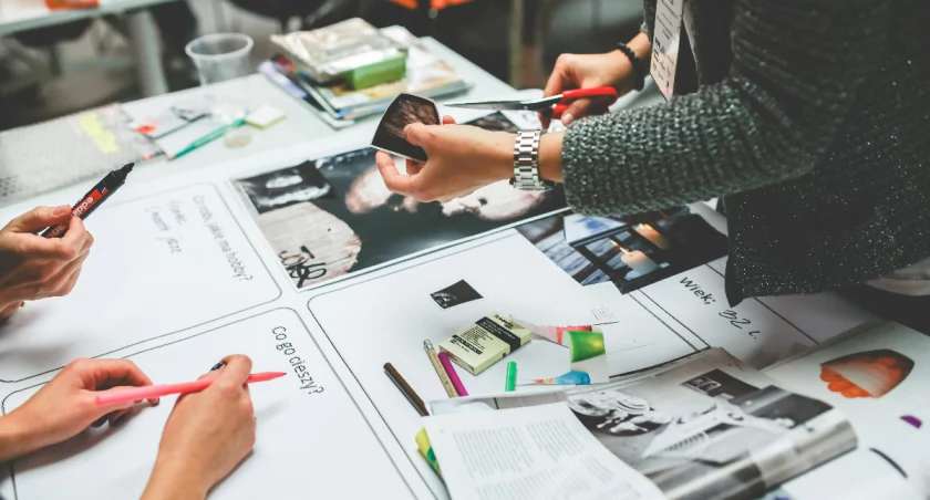 Agencja SEO a freelancer: Co jest lepsze dla Twojej firmy?