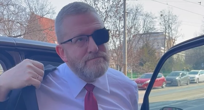 Grzegorz Braun bez zarzutów. Znów oskarża prokuratora