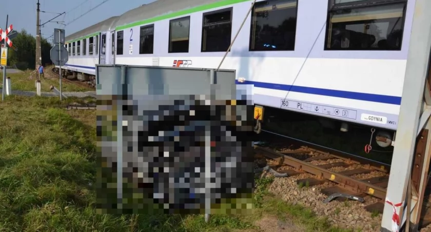 Śmiertelny wypadek na przejeździe kolejowym pod Wrocławiem