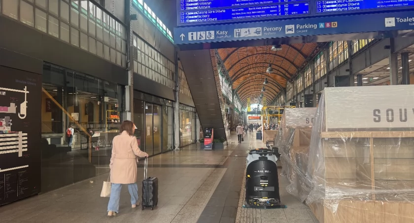 Z drogi śledzie, robot jedzie! Oto nowy 