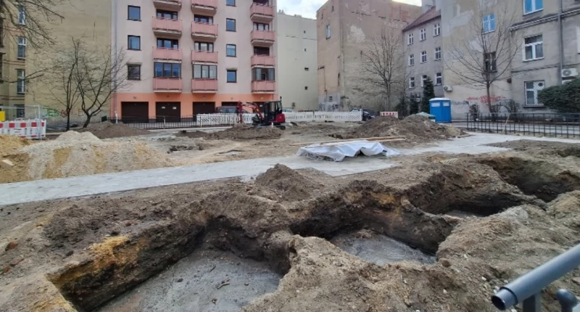 Dziury w samym centrum Wrocławia. Cała okolica jest nie do poznania 