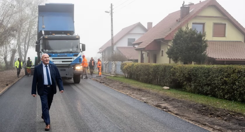 Burmistrz Trzebnicy zawieszony. Markowi Długozimie grozi 10 lat więzienia. 