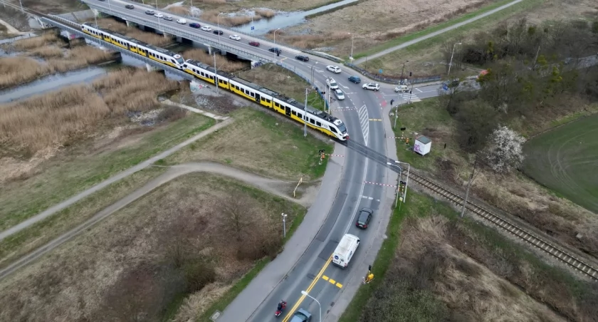Nowe światła na Swojczycach nie ratują kierowców. Okolica tonie w korkach 