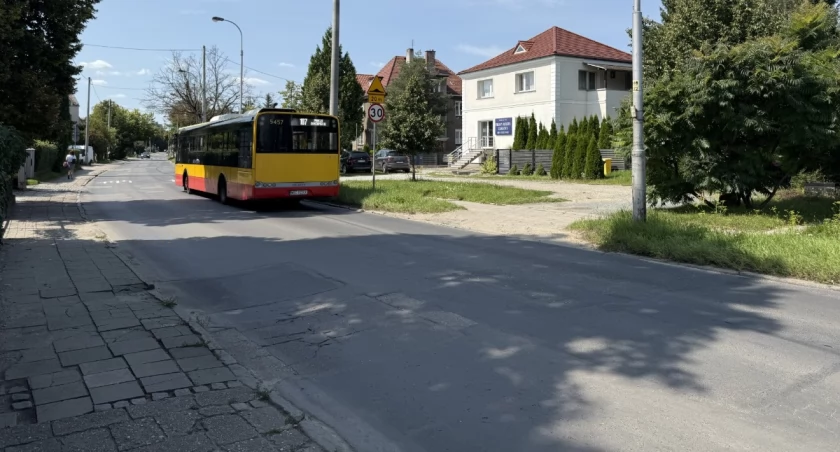 Przebudują połataną ulicę na południu Wrocławia