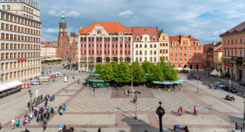 Plac Solny zamknięty dla samochodów i motocykli. Mieszkańcy mieli dość hałasu 