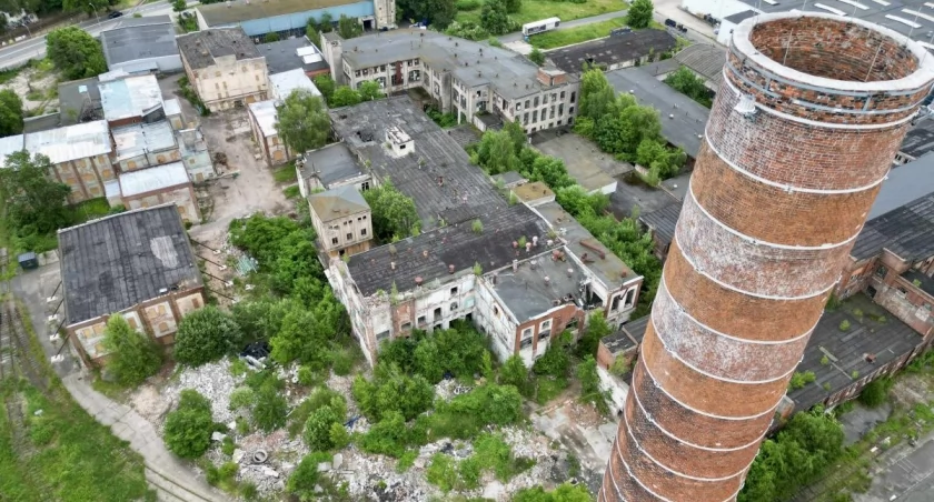 Wielka niemiecka fabryka we Wrocławiu. Jej ruiny stoją do dziś