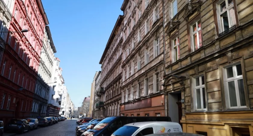 Za 750 tysięcy długu „oddali” mieszkania warte 12 milionów. Oto sposoby na pozbycie się wierzytelności