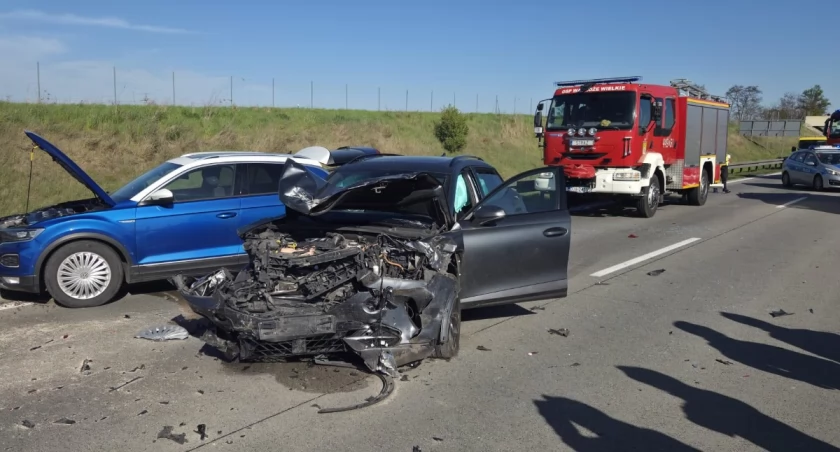 Karambol na A4 pod Wrocławiem. Trzy osoby w szpitalu po zderzeniu czterech samochodów