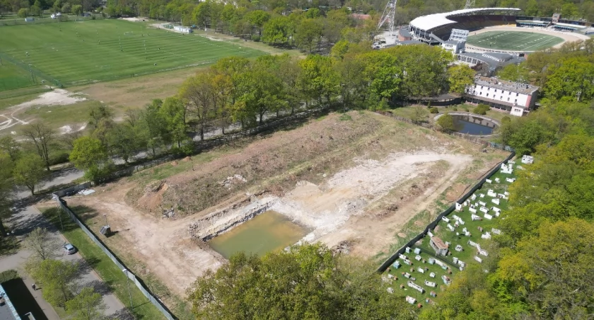 Stadion Olimpijski znika. Z przedwojennego kompleksu niewiele już zostało