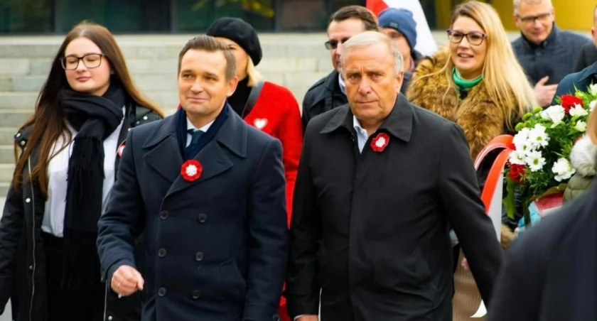 Michał Jaros przegrywa drugą batalię o województwo. Schetyna mu nie pomógł. Czy straci też pracę w rządzie?