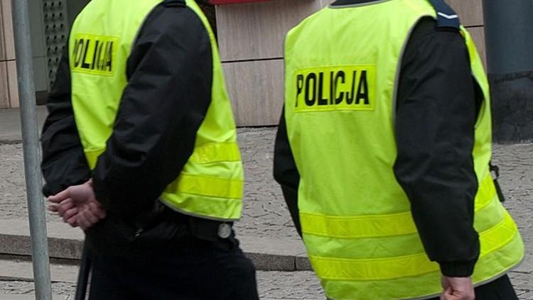 Wrocław: błyskawiczna akcja policjantów uratowała życie 81-latce