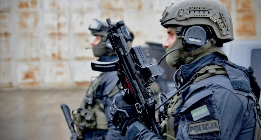 Podwójne morderstwo i obława za sprawcą. Nowy wątek w sprawie strzelaniny