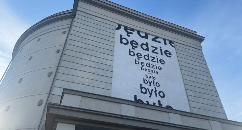 Nowy dyrektor Muzeum Współczesnego zdradza nam plany. Co dalej z kawiarnią na dachu? 