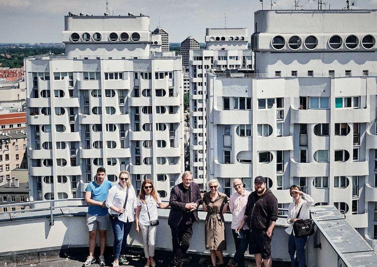 Wrocławski Manhattan bohaterem filmu. Pojawia się w nim tajemnicza „kobieta ze zdjęcia”
