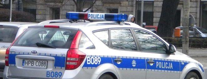 Wpadł włamywacz. Wyważał okna i drzwi balkonowe. Pomagała mu...