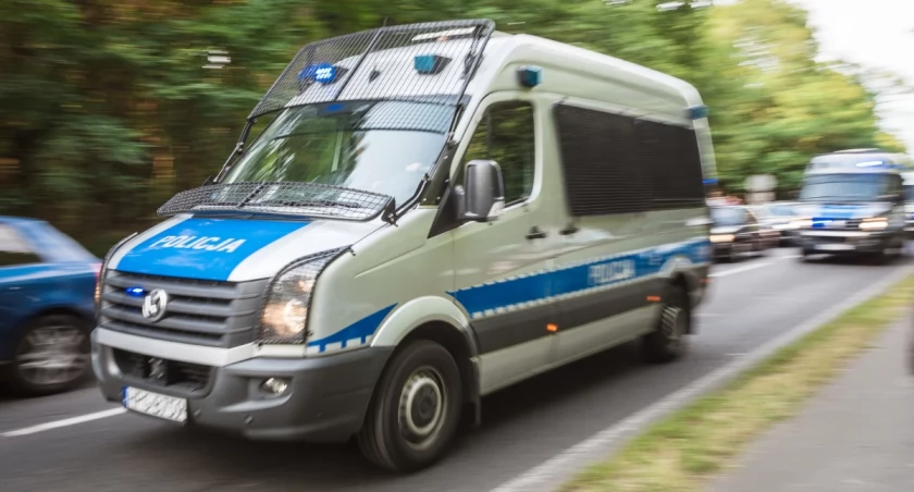 Pakistańczyk wywieziony do lasu i pobity. W tle porachunki