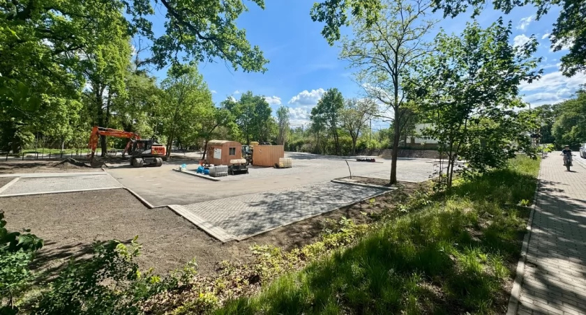 Nowy parking na zachodzie Wrocławia prawie gotowy