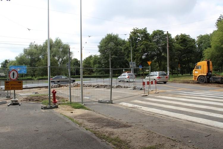 Tory prowadzące donikąd. Trwa remont torowiska na Sępolnie [ZDJĘCIA]