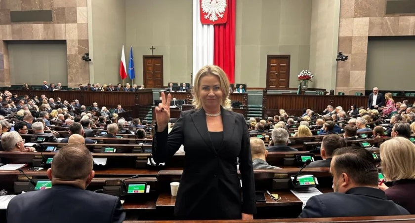 Koniec krótkiej kariery Izabeli Bodnar? Przybywa spraw, w których mąż posłanki jest „niewinny”