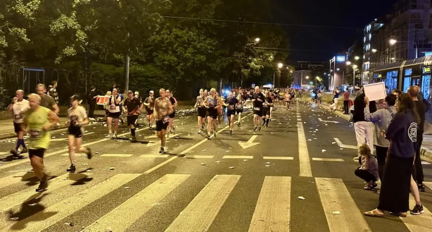 Półmaraton Wrocław na wiele godzin sparaliżuje miasto. Oto nowa trasa i lista zakazów