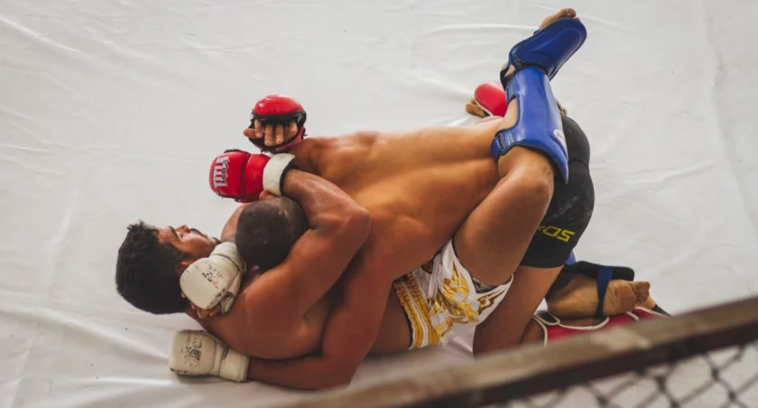 Jak analizować walki MMA i oceniać szanse zawodników przed pojedynkiem?