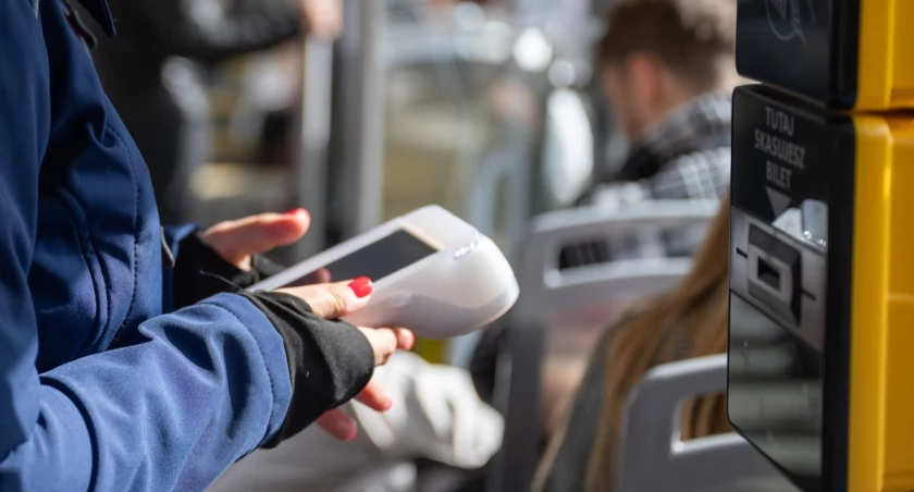 5 kontrolerskich pułapek we wrocławskim MPK. Kto ma rację, gdy utkniesz w korku lub padnie ci telefon?
