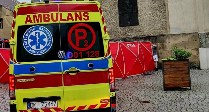 Tragedia w Bardzie. Prokuratura stawia zarzuty, kierowca: „Nic nie pamiętam”