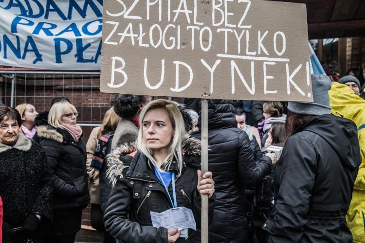 Strajk w szpitalu psychiatrycznym. Mediacje nie przynoszą rezultatu [ZDJĘCIA]